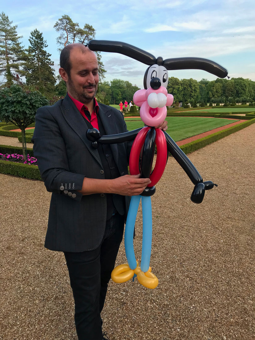 Sculpteur sur ballons à Maintenon